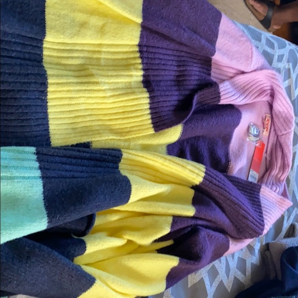 Striped sweater - Picture 6 of 6